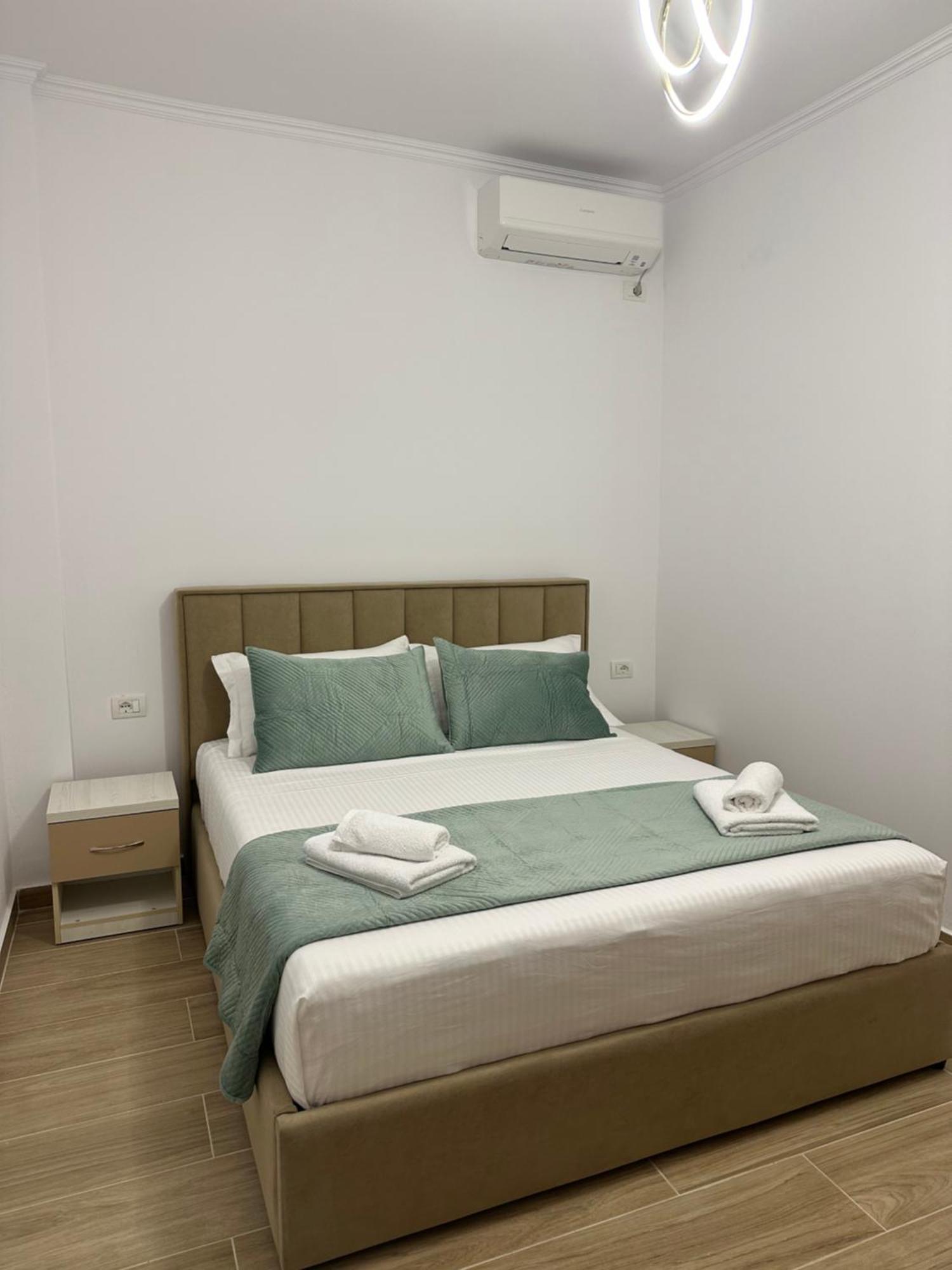 Lexhulo Room's